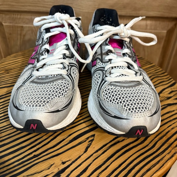 New Balance 860 Black Pink Susan G Komen Women’s 8 - Picture 5 of 7